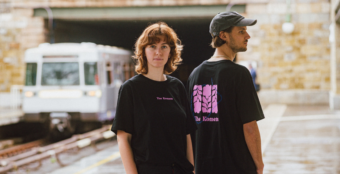  Shirt  (Limited Edition), Schwarz mit Pink/Blau 